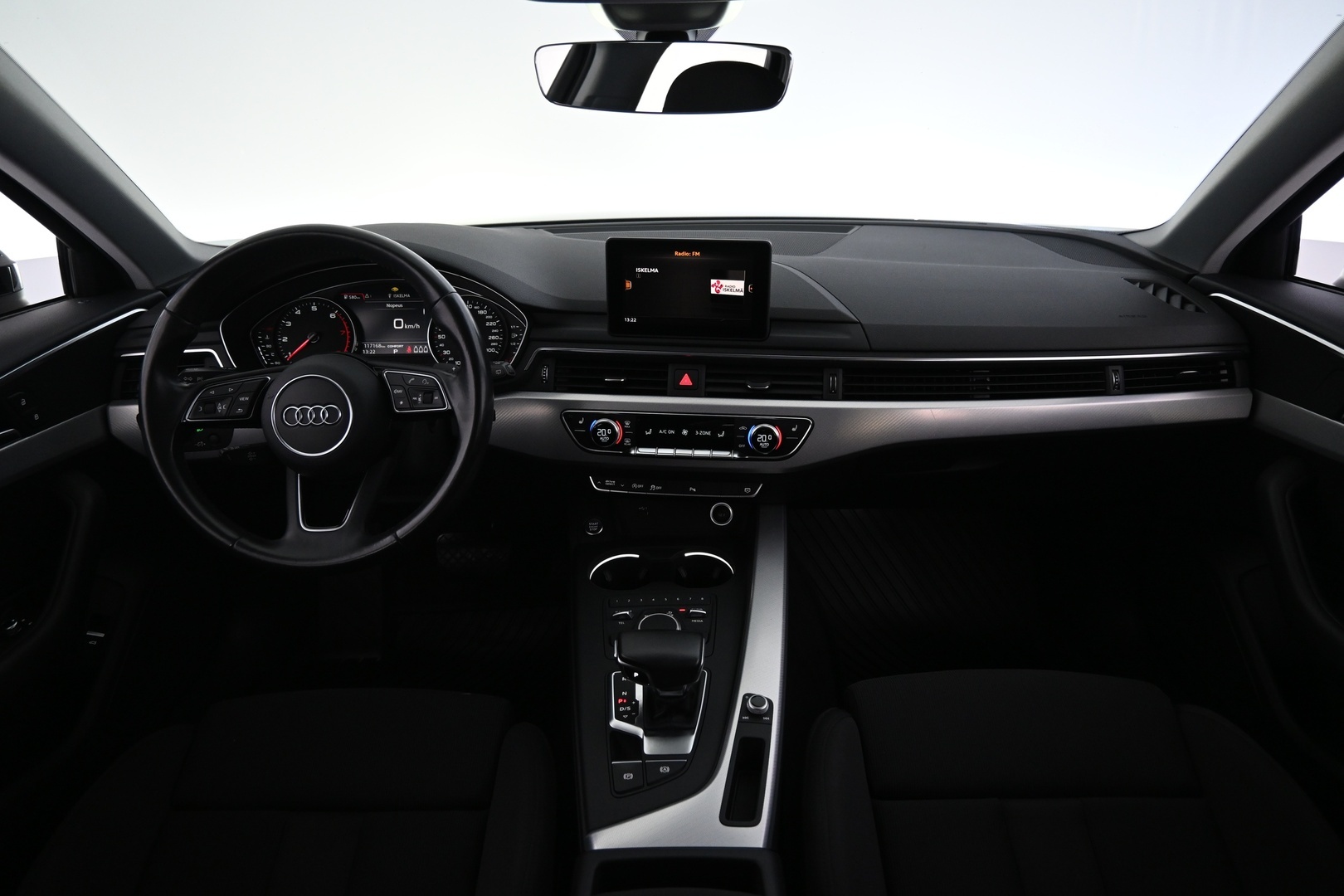 AUDI A4 2018
