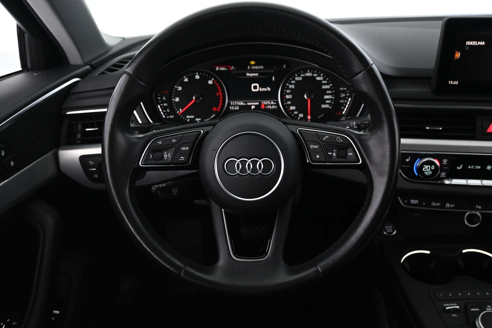 AUDI A4 2018