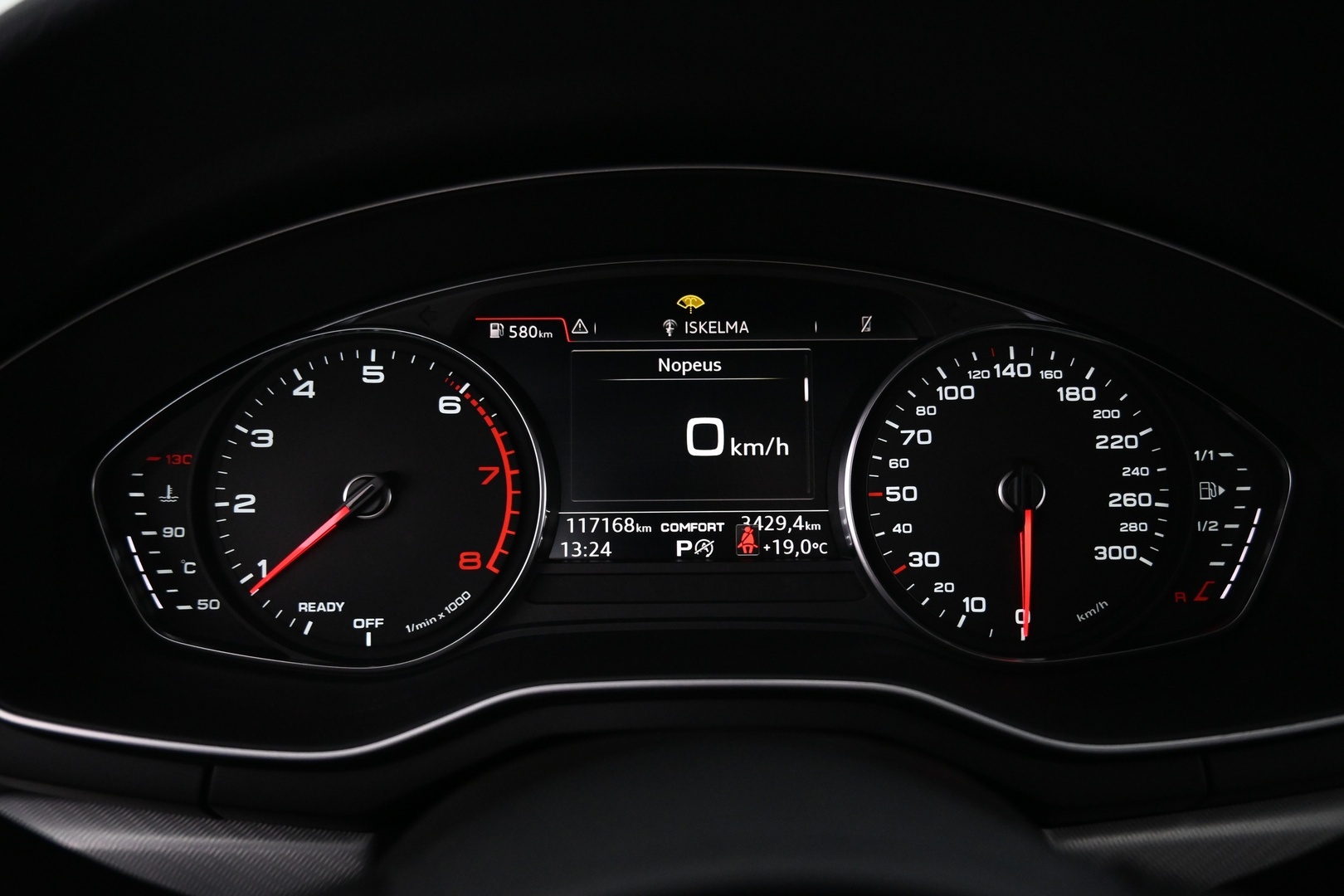 AUDI A4 2018