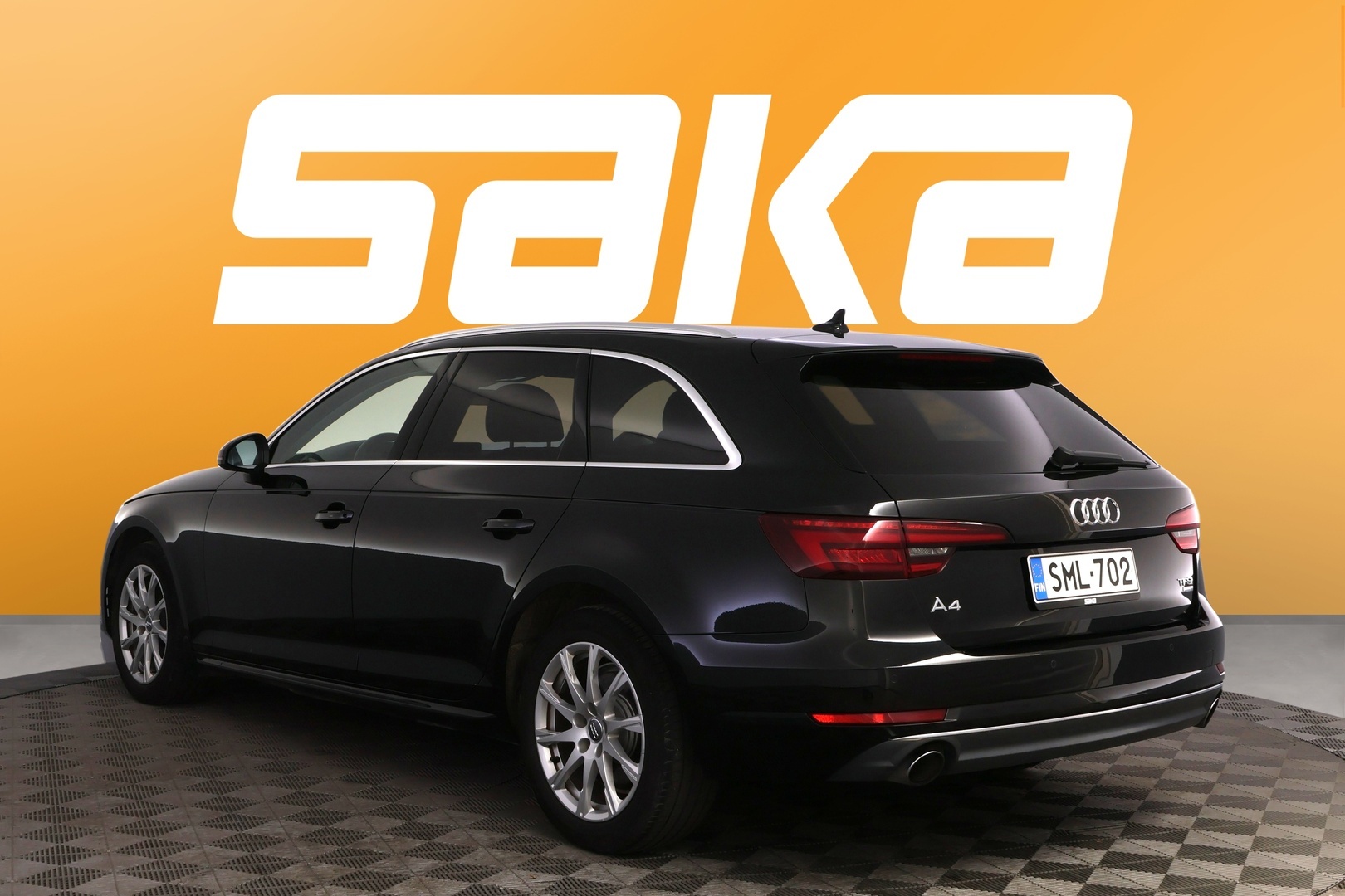 AUDI A4 2018