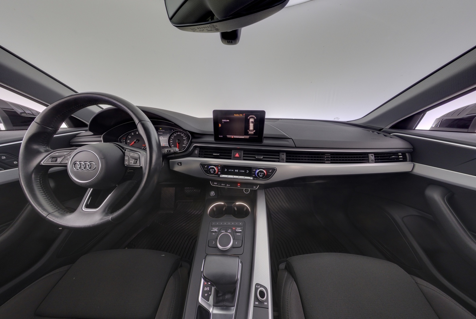 AUDI A4 2018