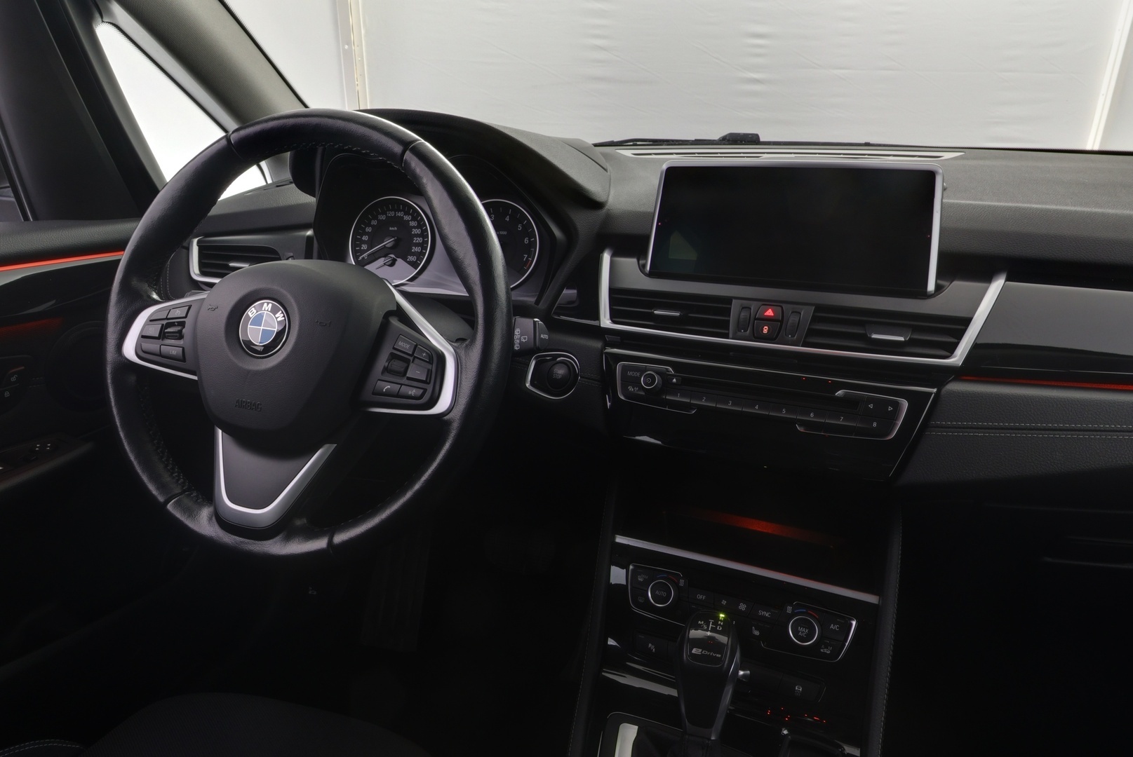 BMW 225 2017