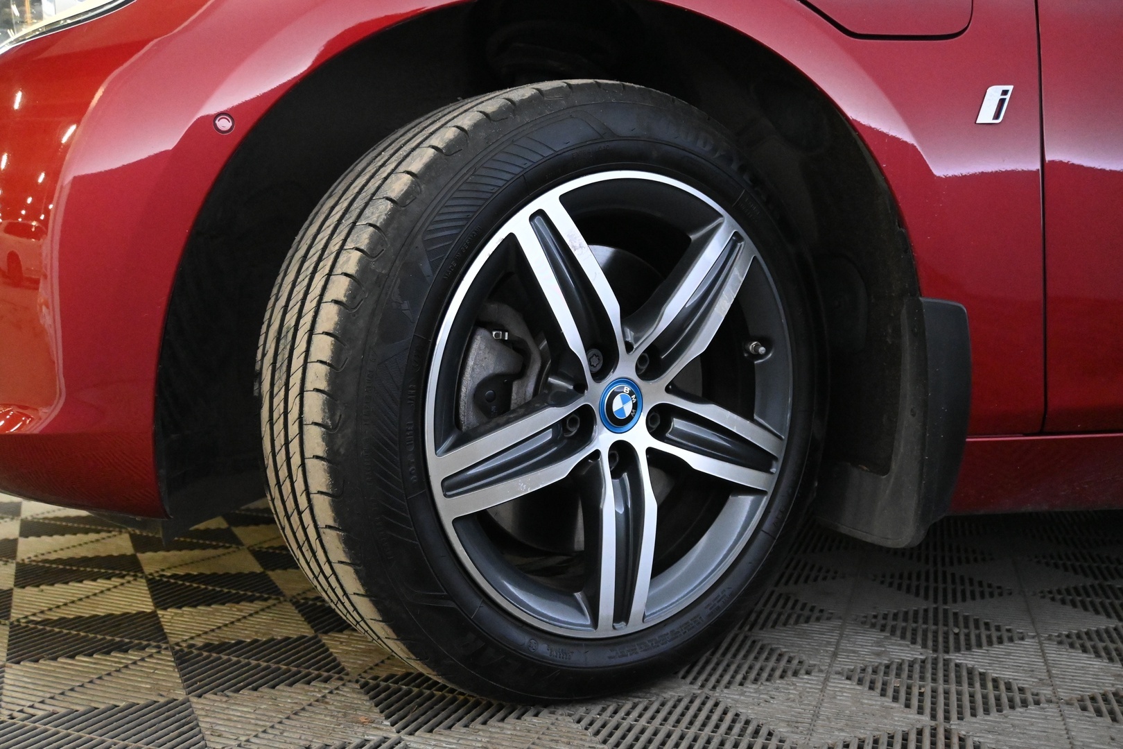 BMW 225 2017