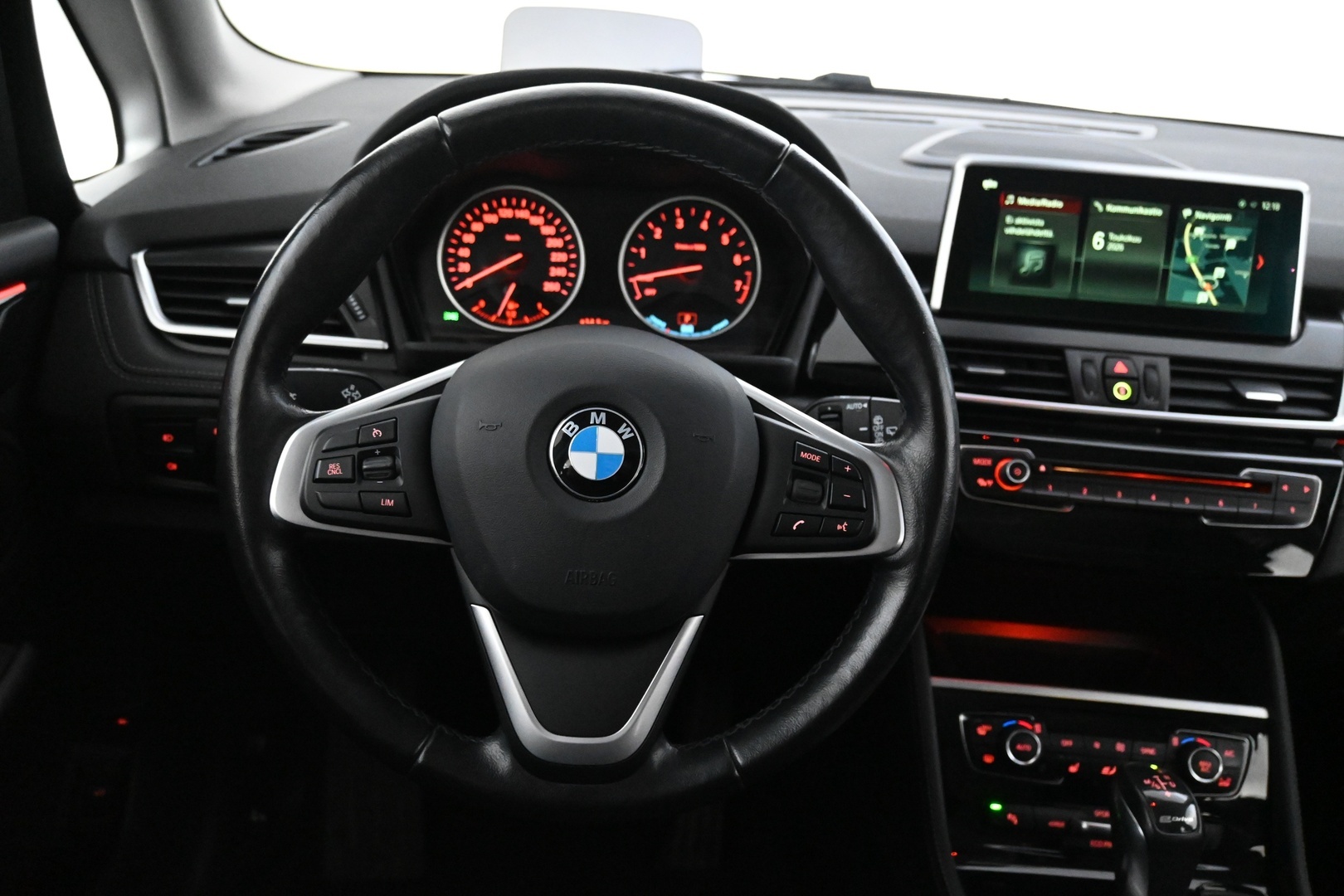 BMW 225 2017