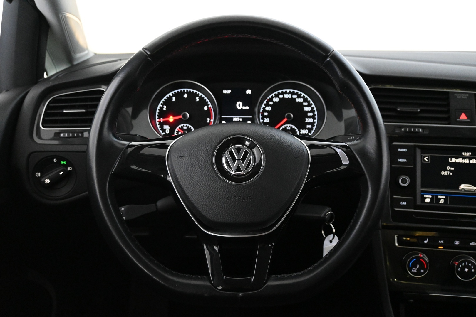 VOLKSWAGEN Golf 2018