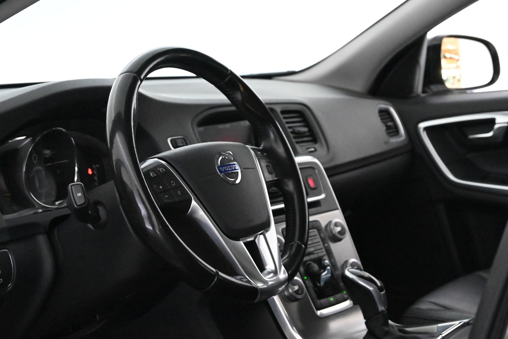 VOLVO V60 Cross Country 2015