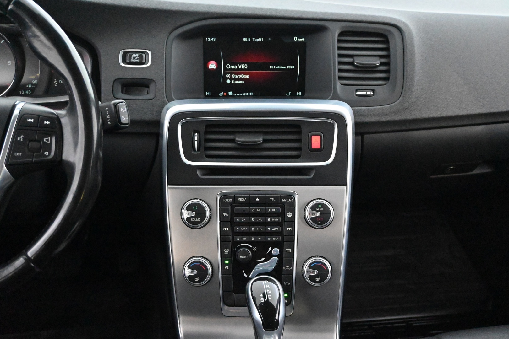 VOLVO V60 Cross Country 2015