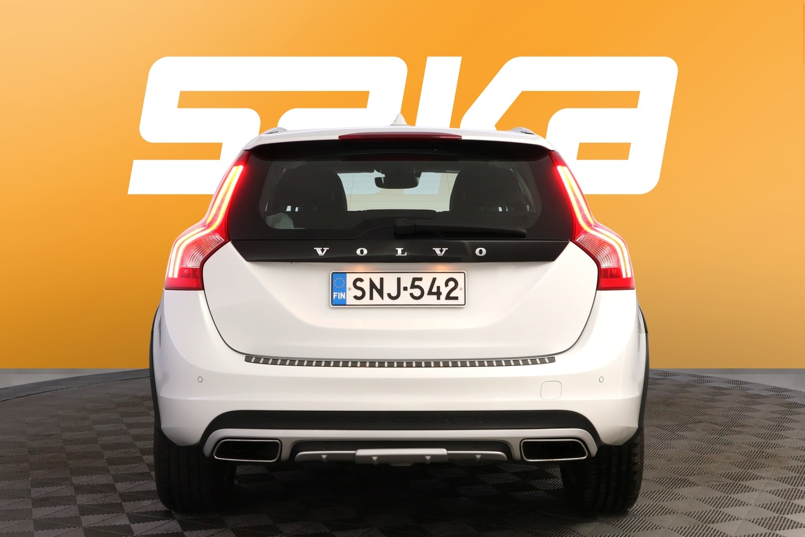 VOLVO V60 Cross Country 2015