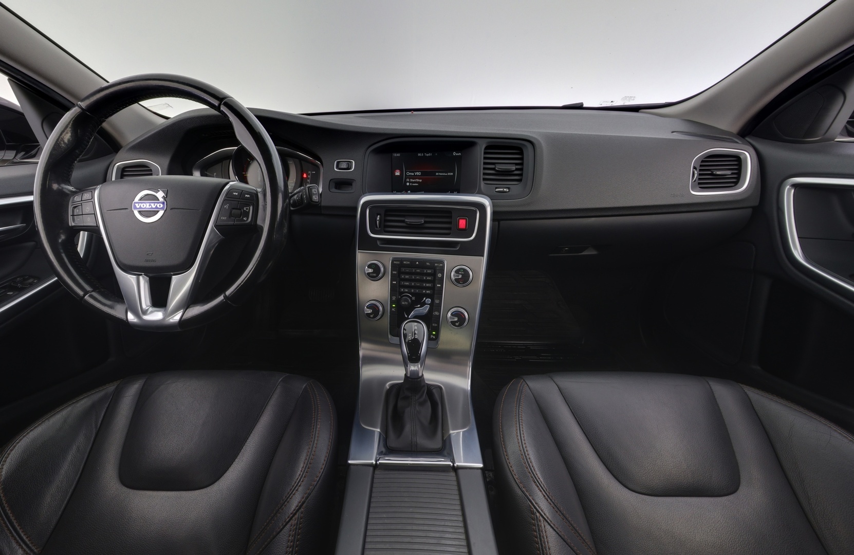 VOLVO V60 Cross Country 2015