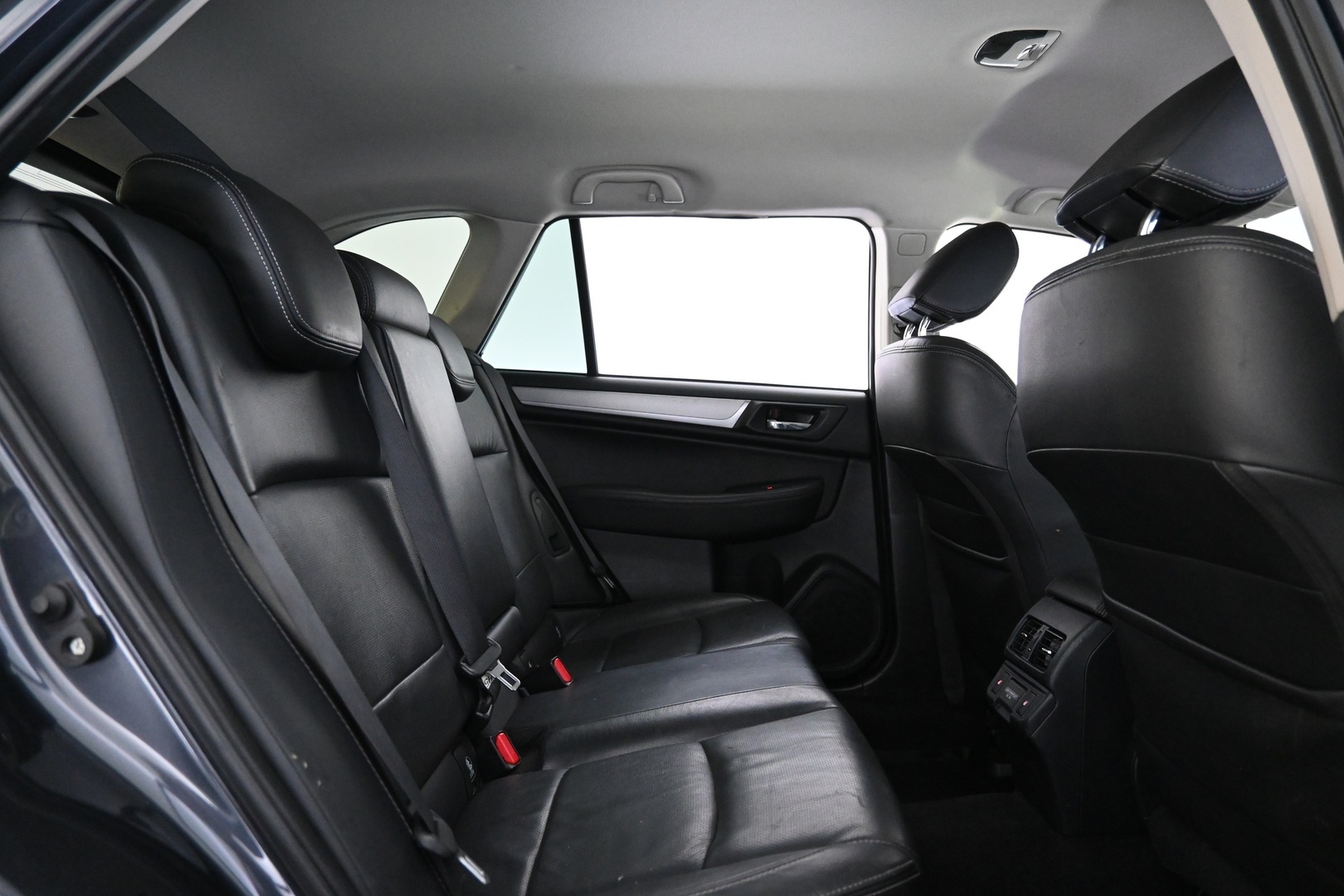 SUBARU Outback 2018