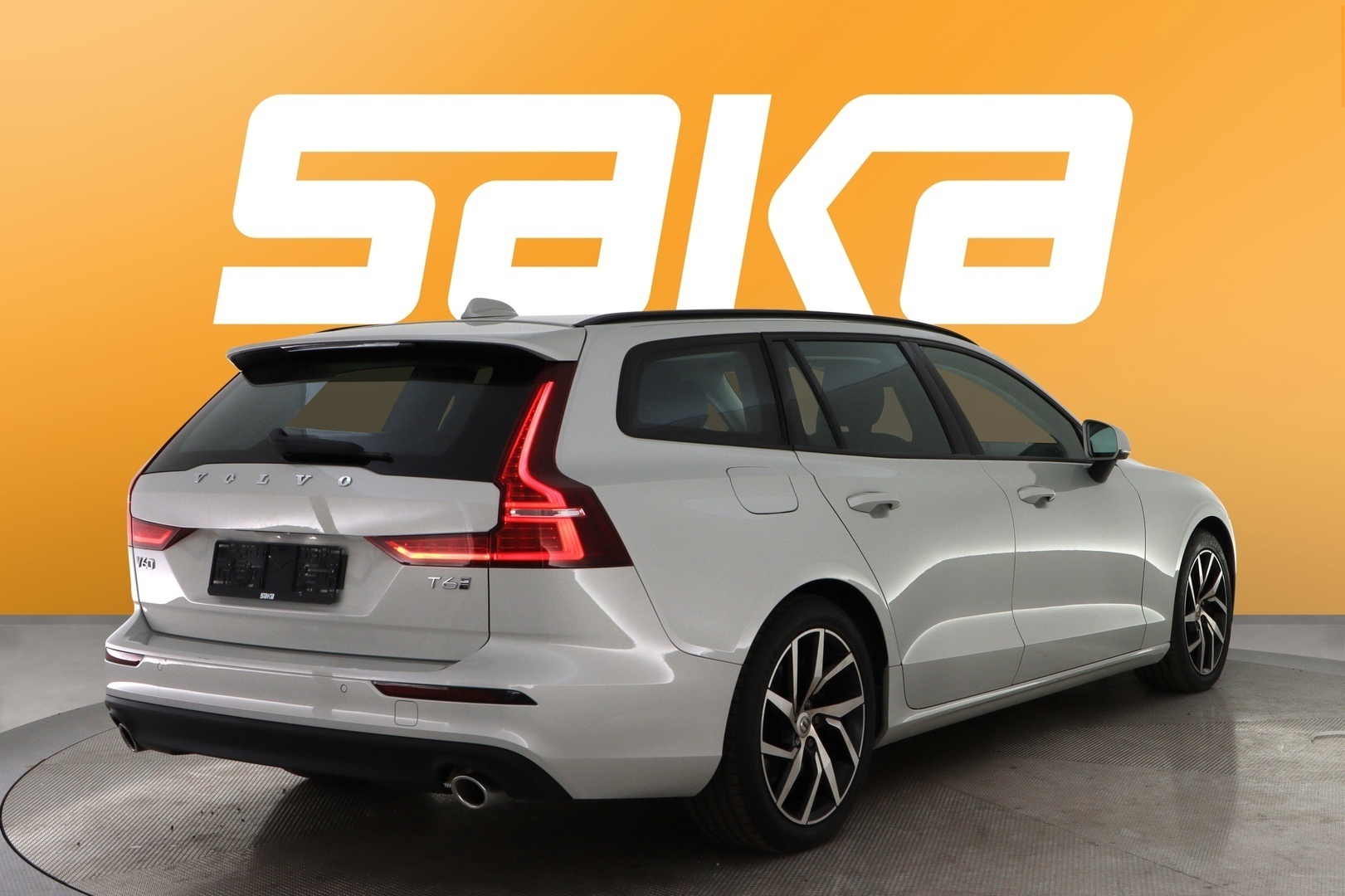 VOLVO V60 2020
