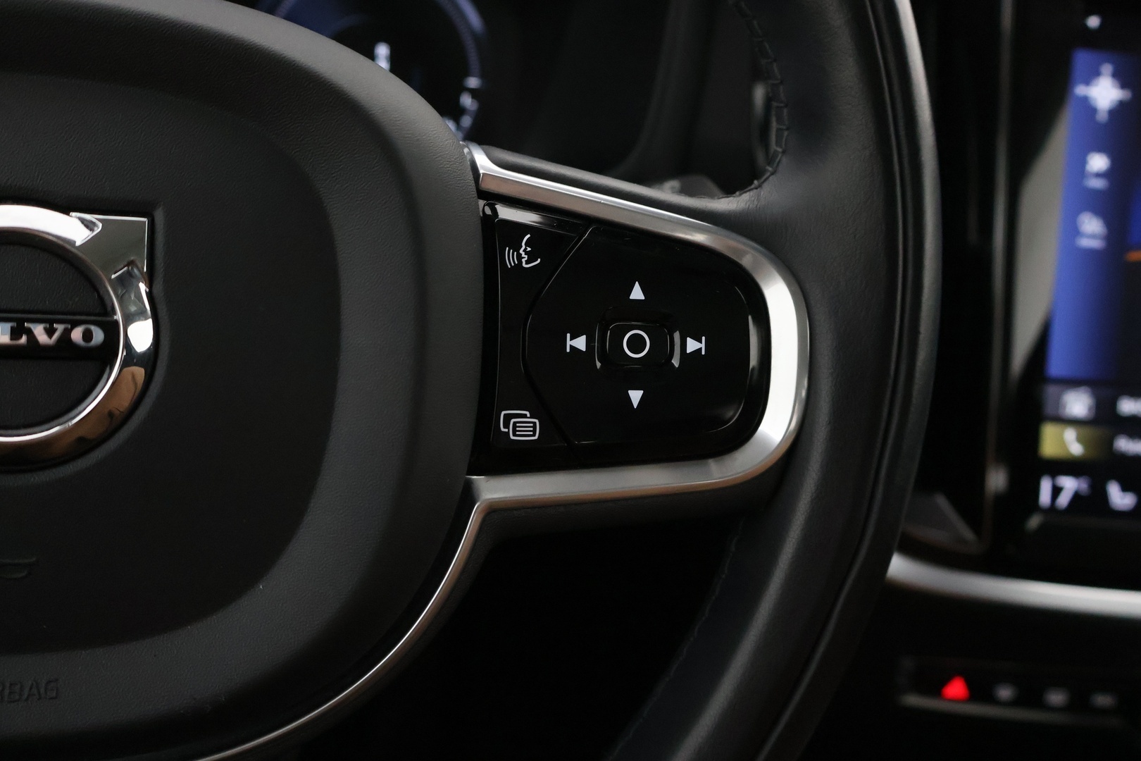 VOLVO V60 2020