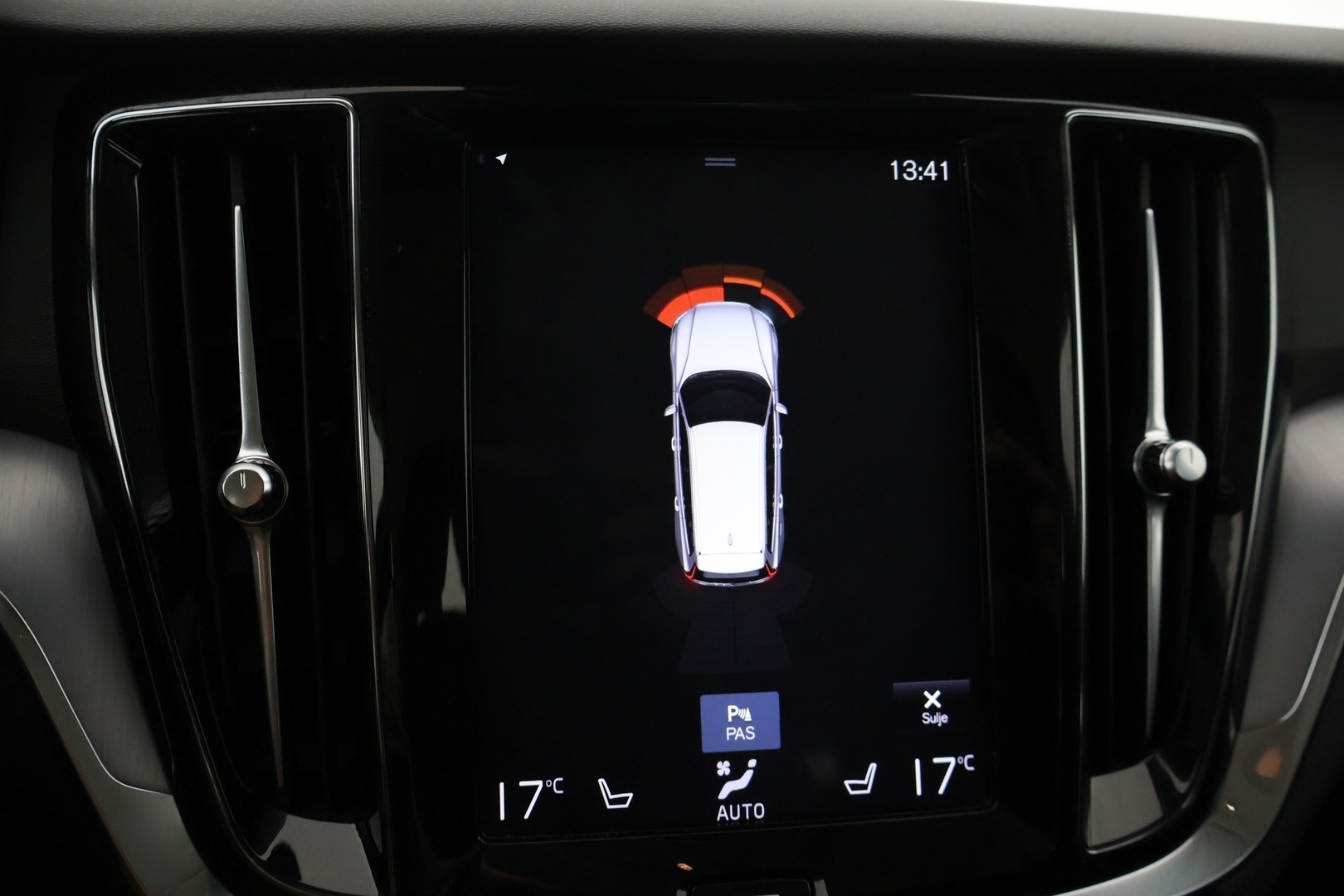 VOLVO V60 2020