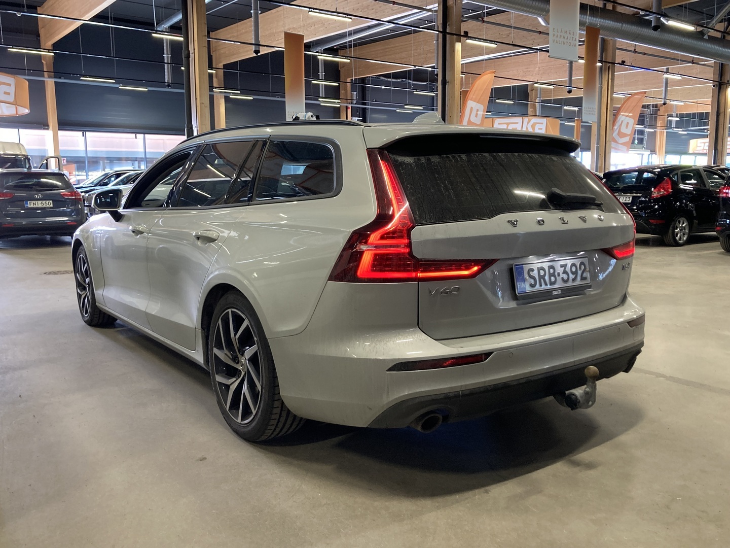 VOLVO V60 2020