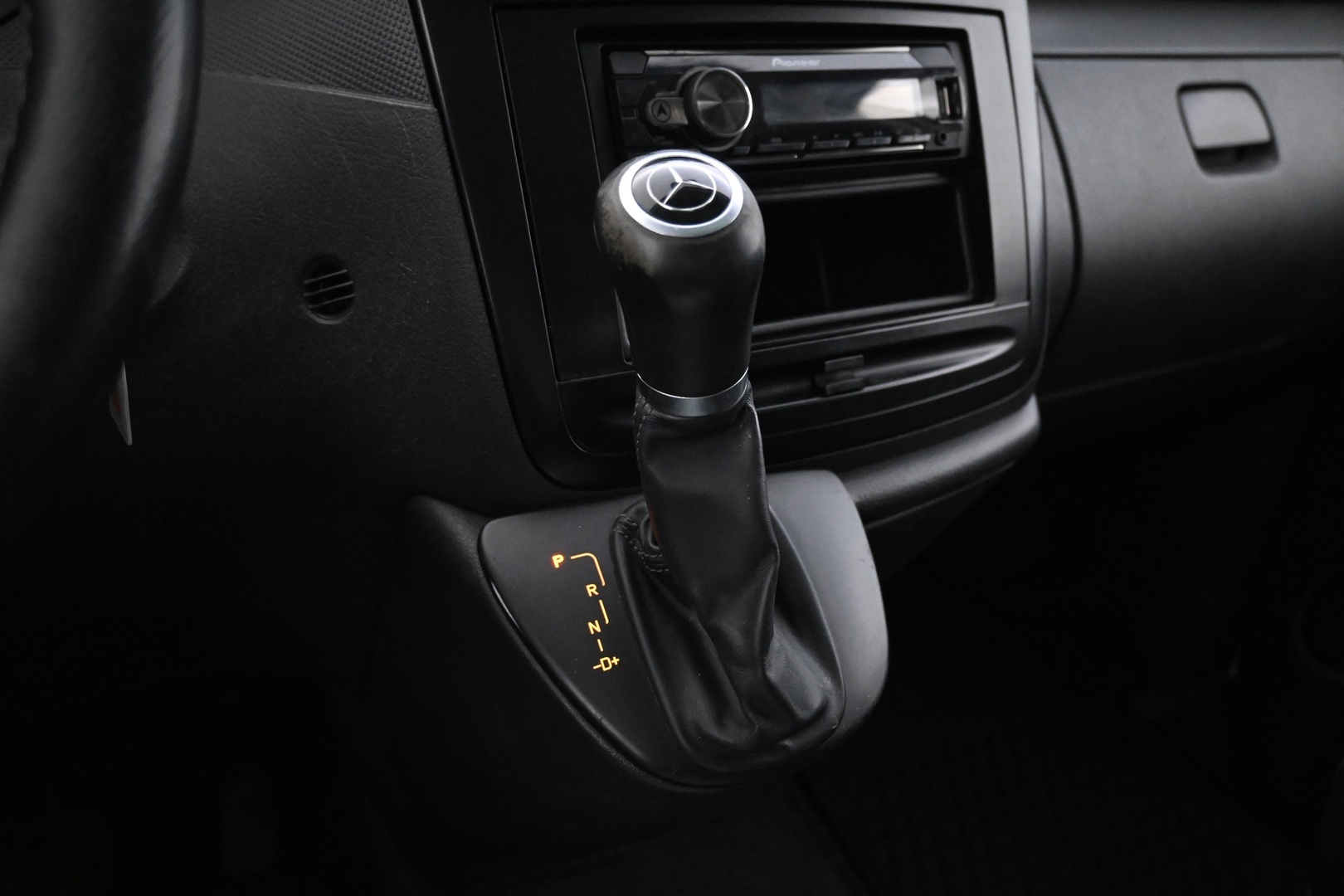 MERCEDES-BENZ Vito 2012