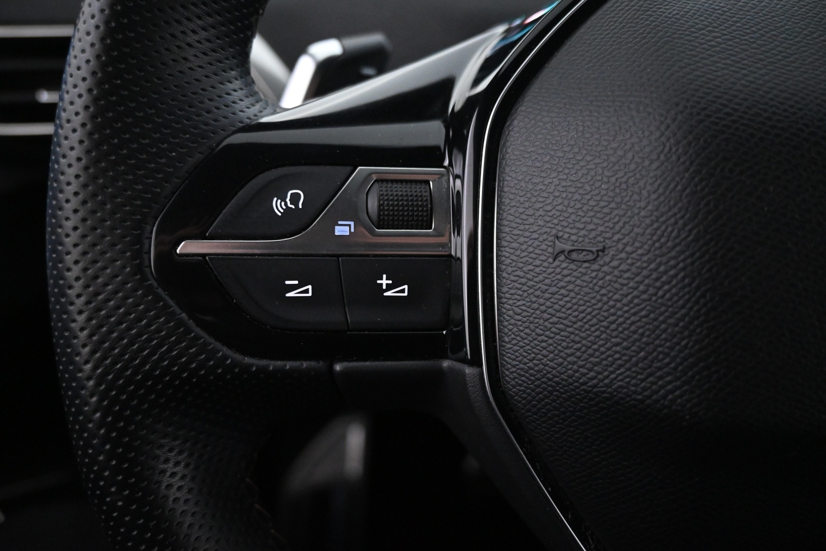PEUGEOT 3008 2021
