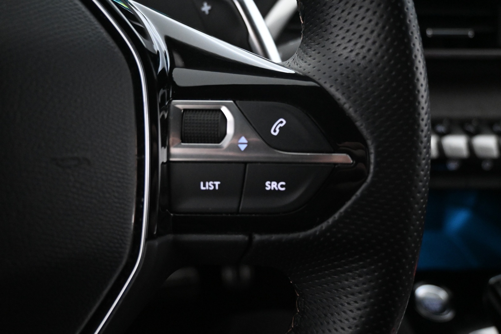 PEUGEOT 3008 2021
