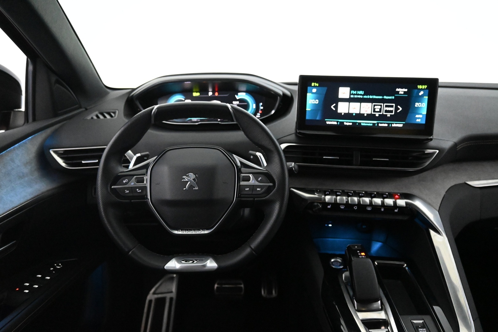PEUGEOT 3008 2021