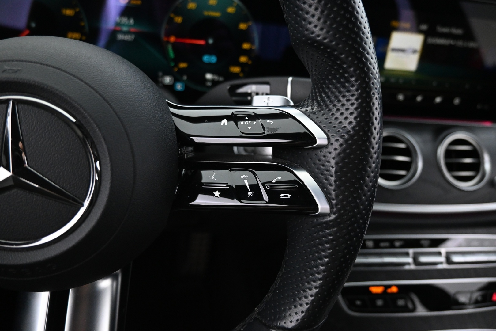 MERCEDES-BENZ E 2021