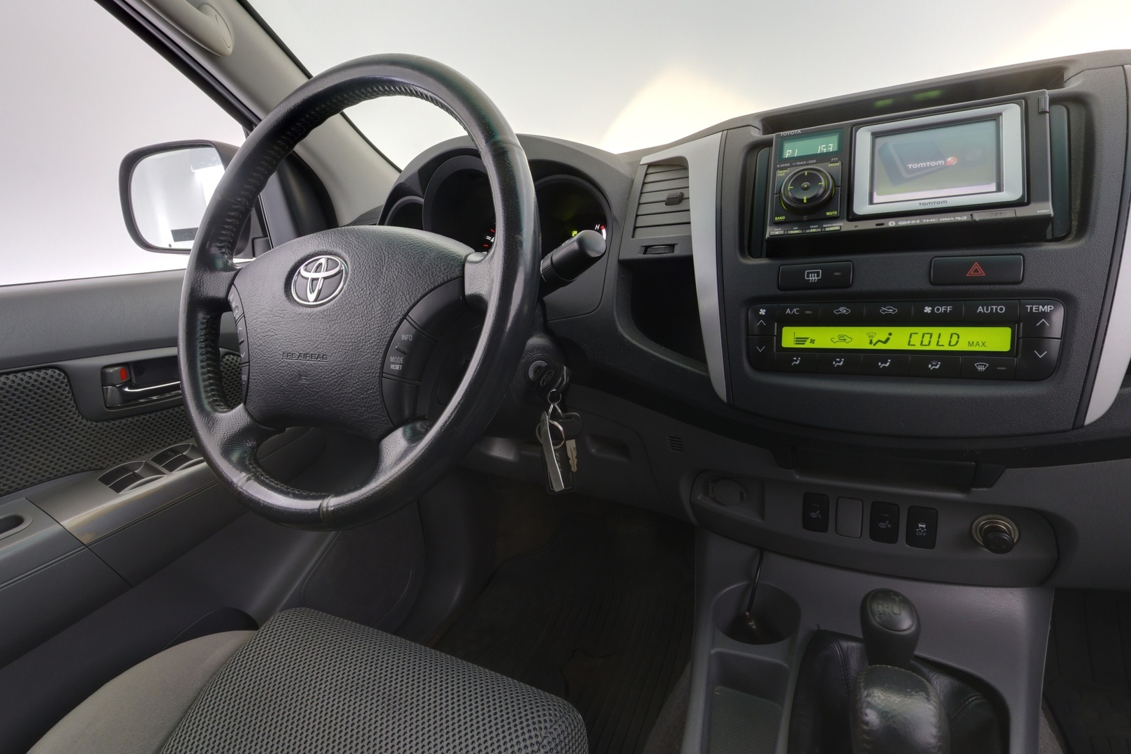 TOYOTA Hilux 2011