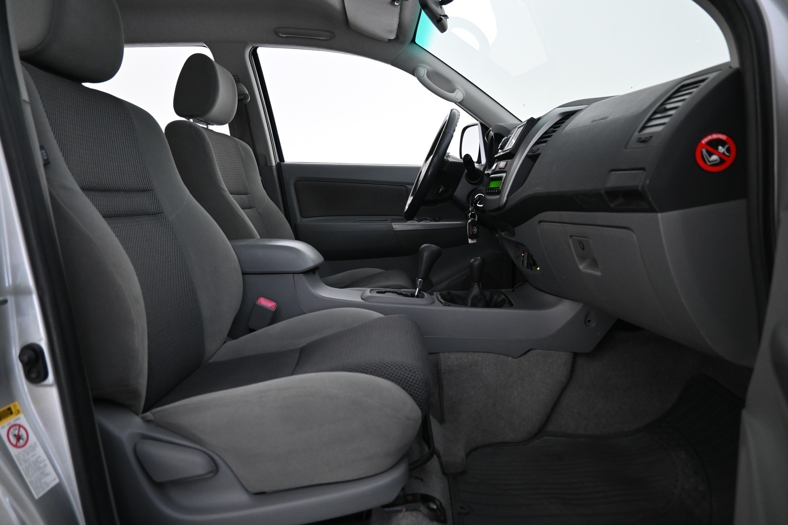 TOYOTA Hilux 2011