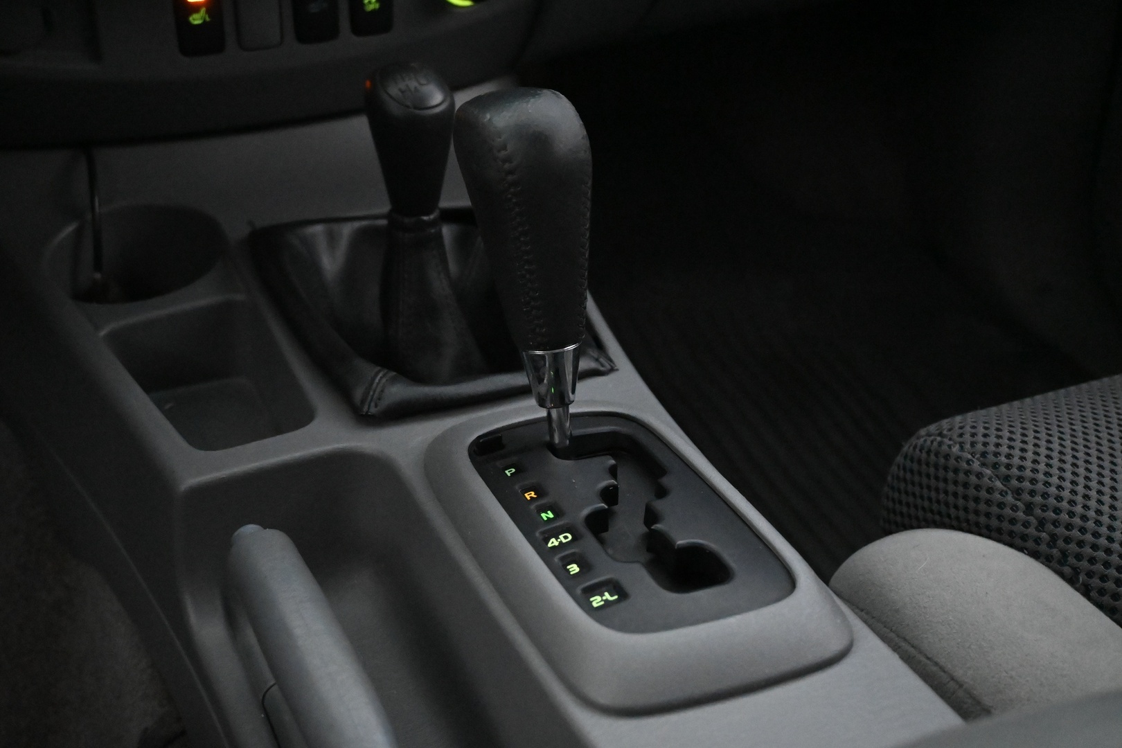 TOYOTA Hilux 2011
