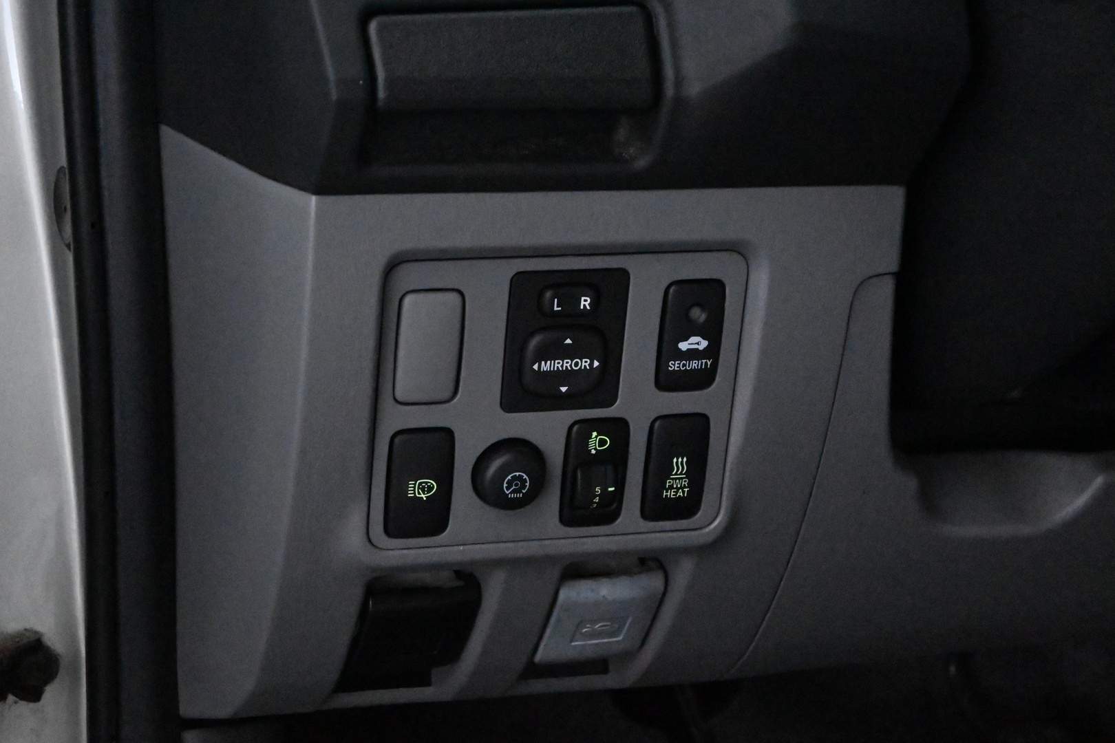 TOYOTA Hilux 2011