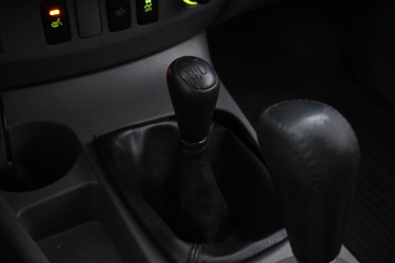 TOYOTA Hilux 2011