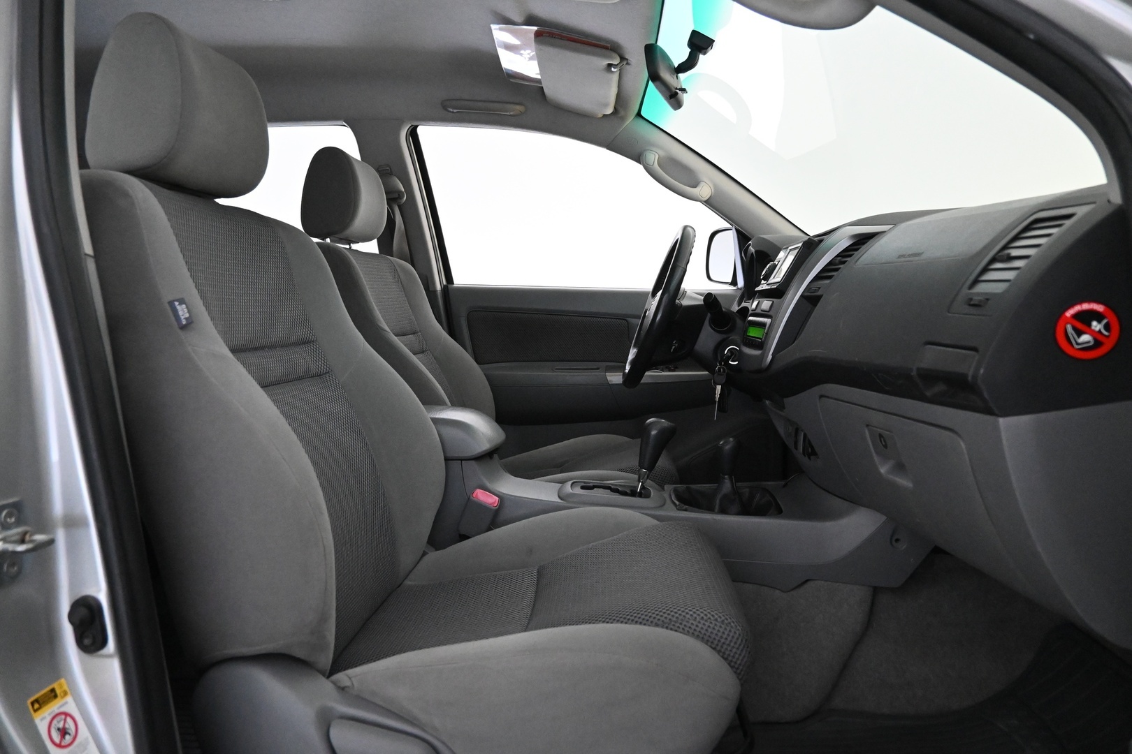 TOYOTA Hilux 2011