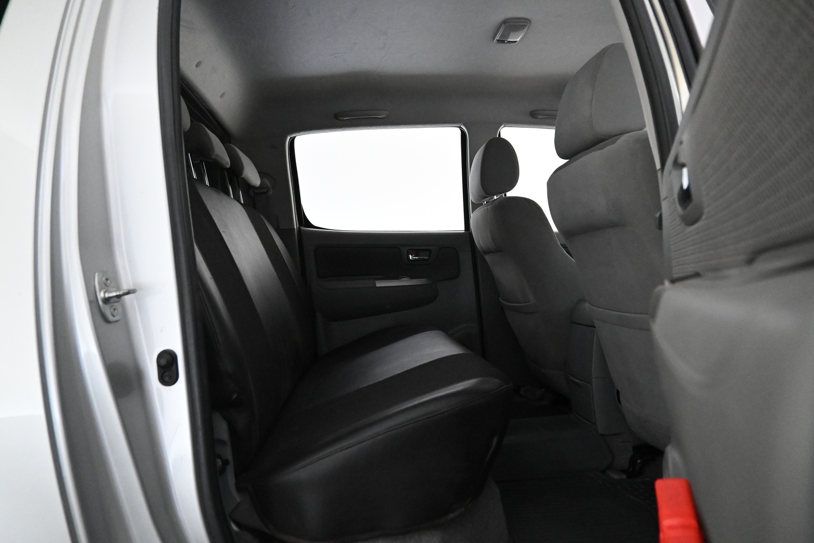 TOYOTA Hilux 2011