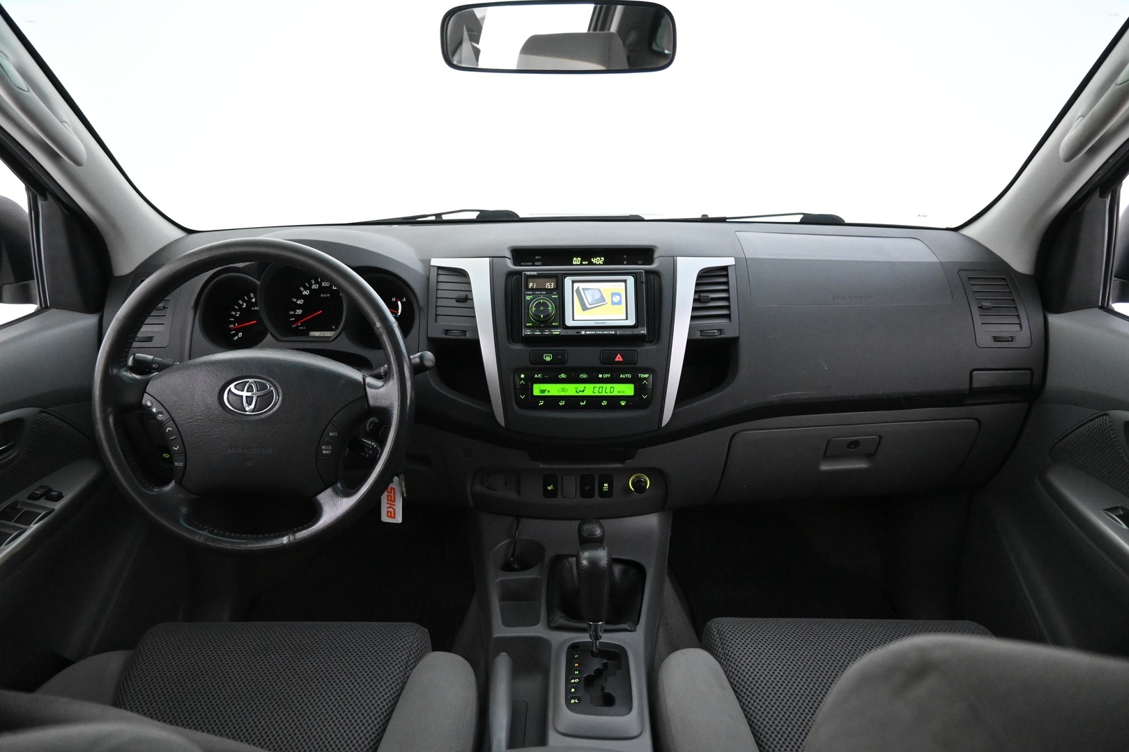TOYOTA Hilux 2011