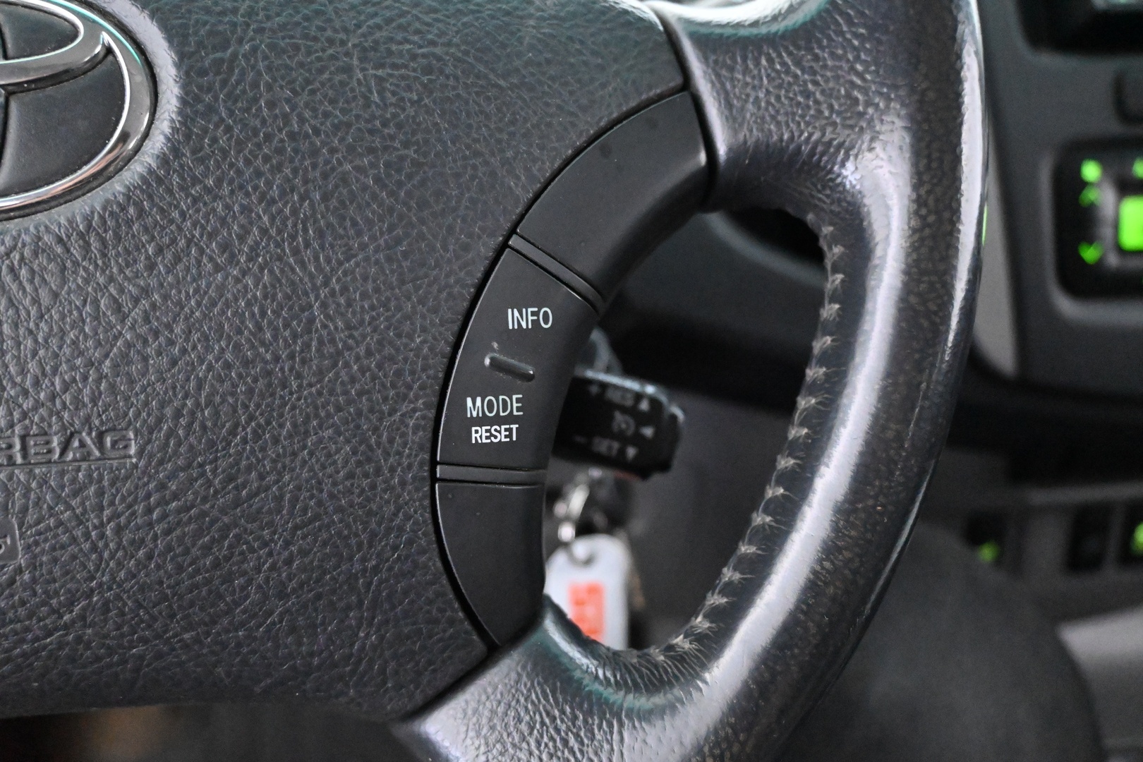 TOYOTA Hilux 2011