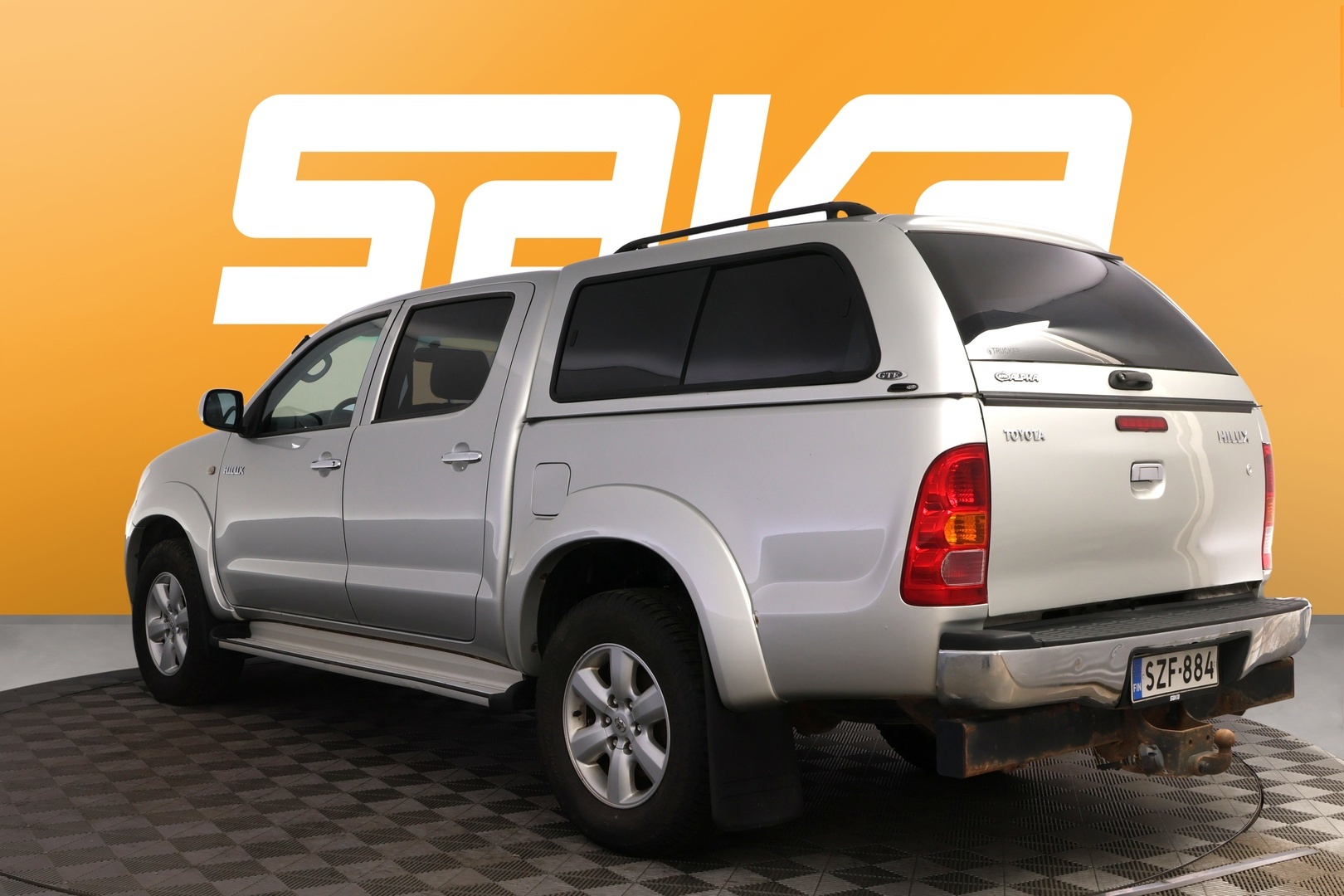 TOYOTA Hilux 2011