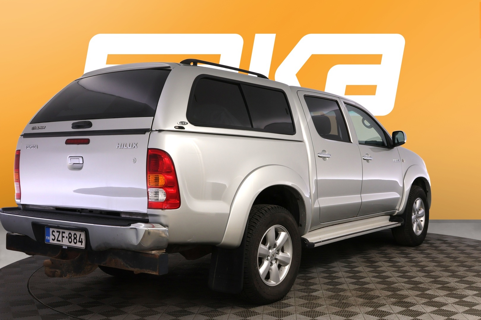 TOYOTA Hilux 2011
