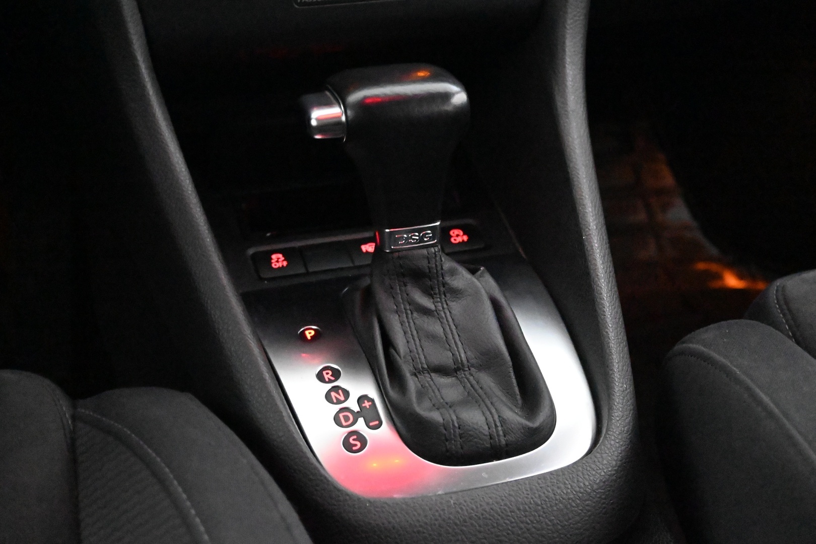 VOLKSWAGEN Golf 2010