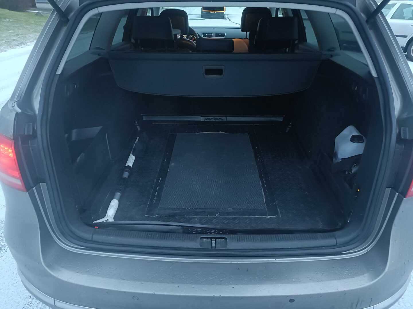 VOLKSWAGEN Passat 2012