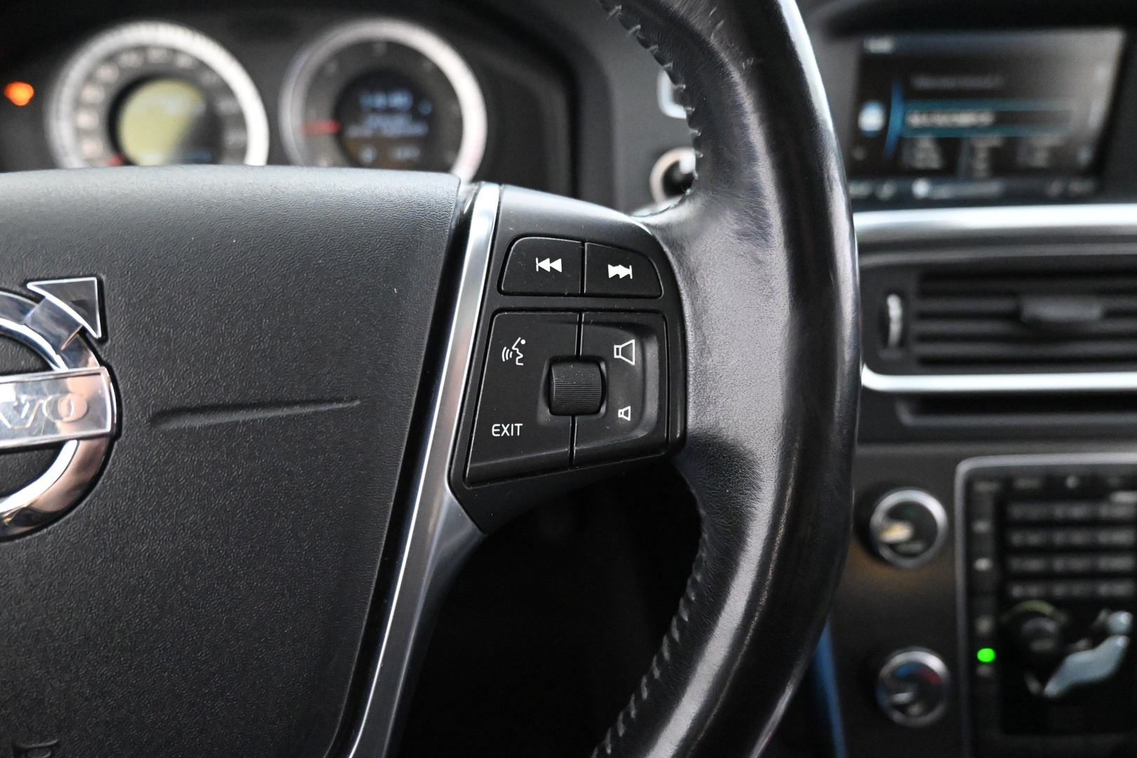 VOLVO V60 2011