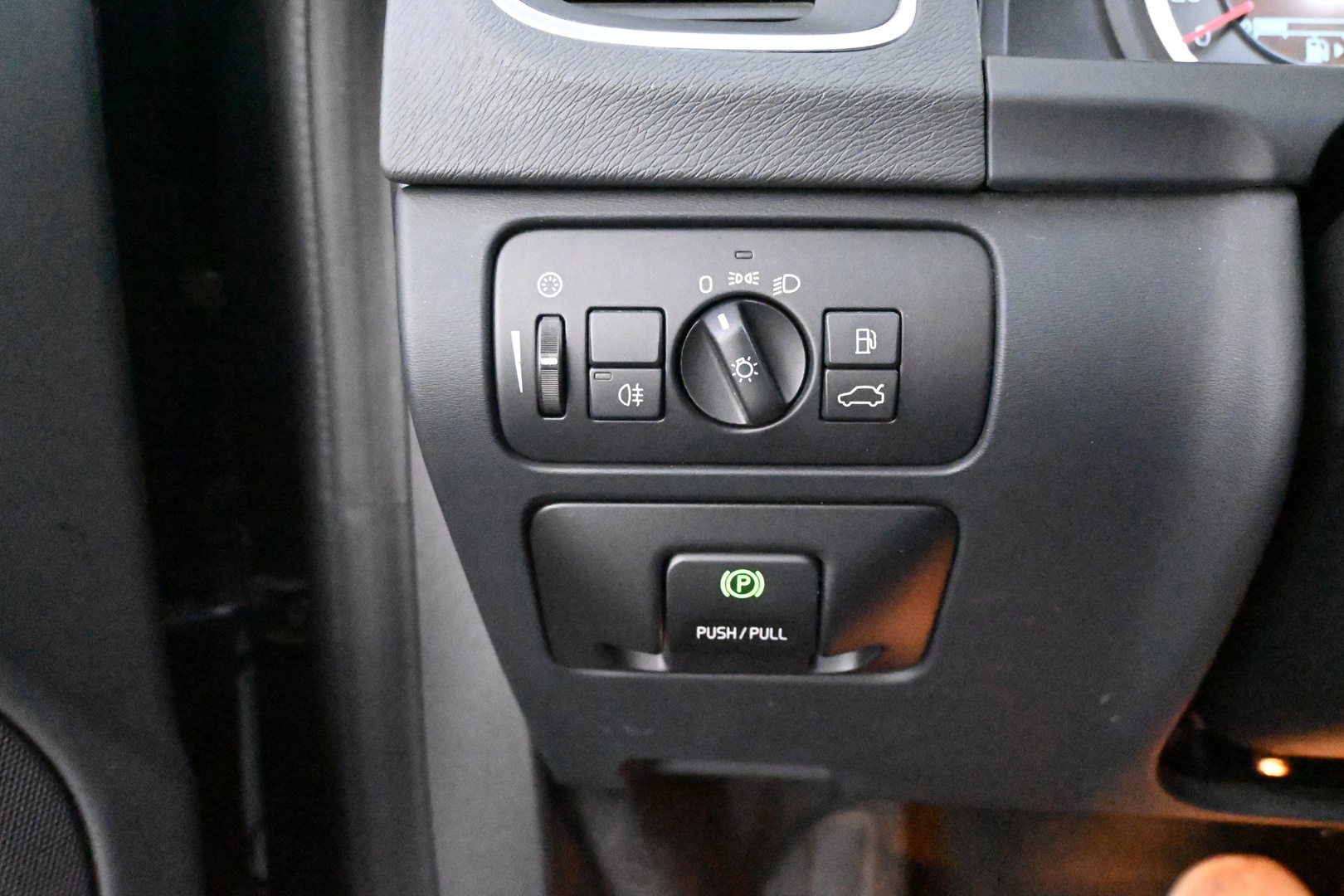 VOLVO V60 2011