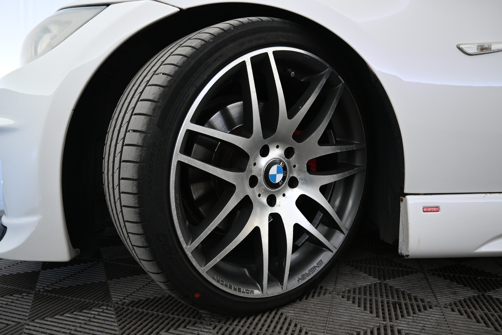 BMW 330 2007