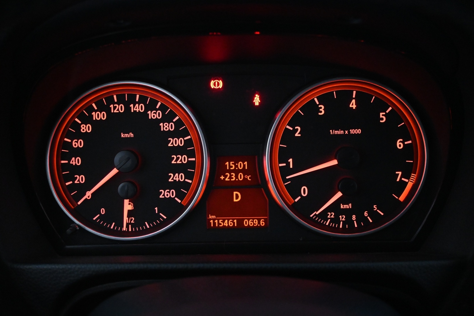 BMW 330 2007