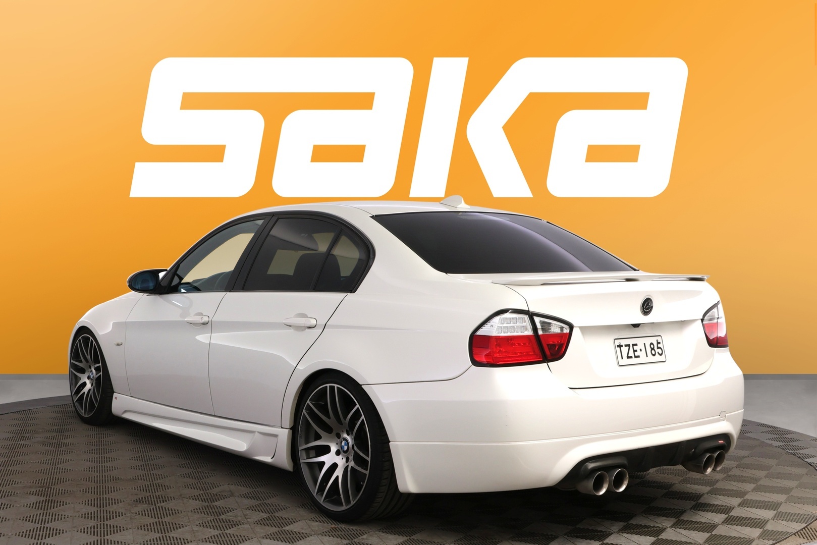 BMW 330 2007
