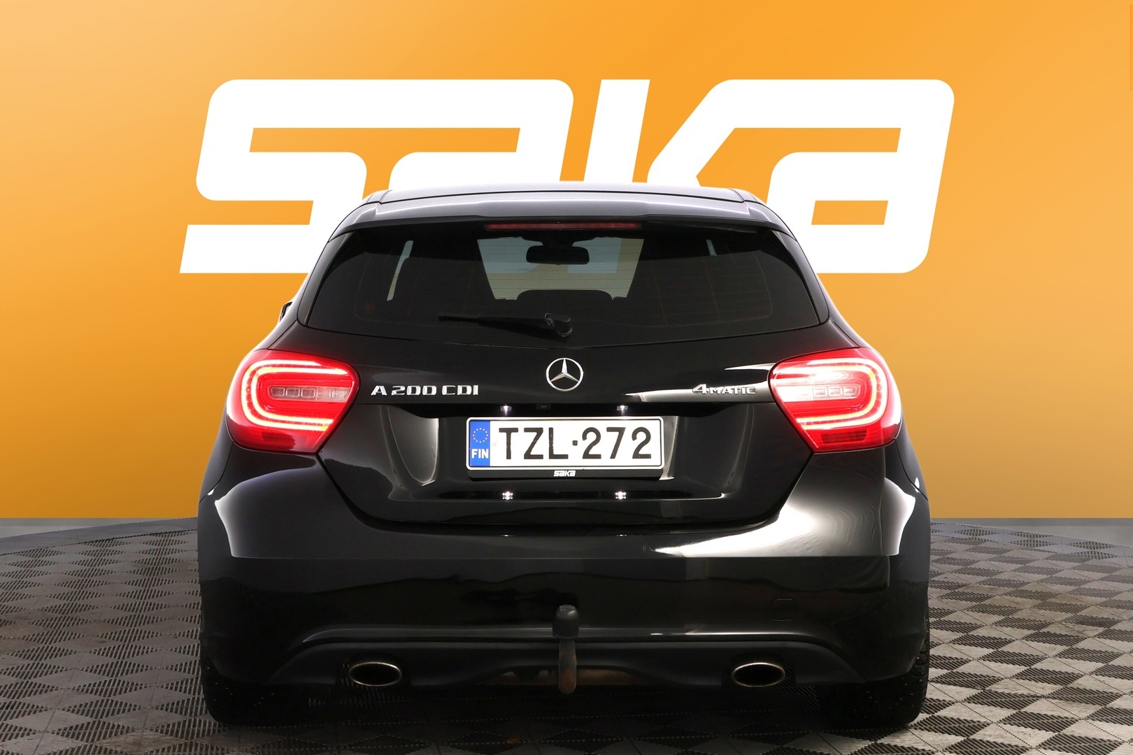 MERCEDES-BENZ A 2015