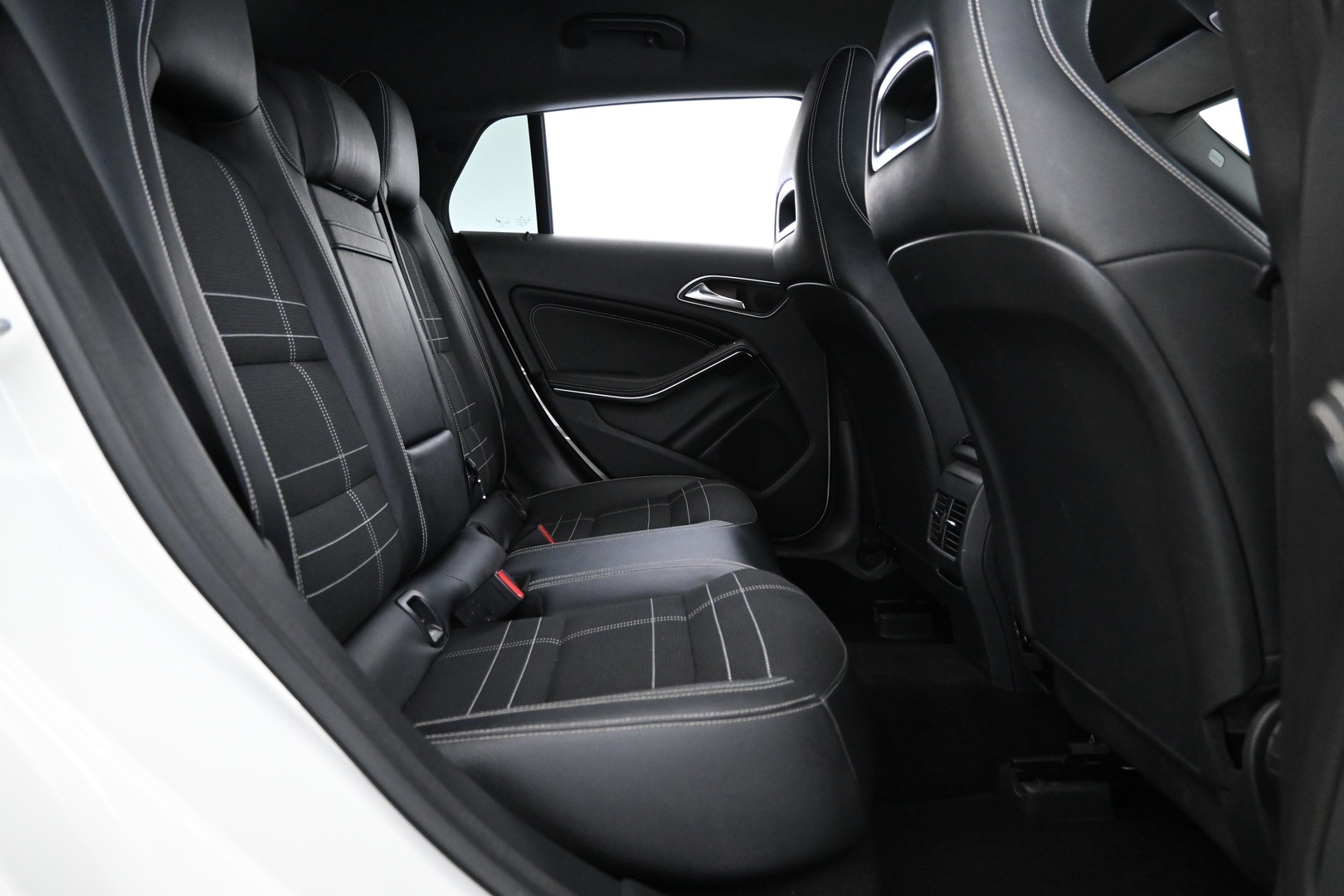 MERCEDES-BENZ CLA 2015