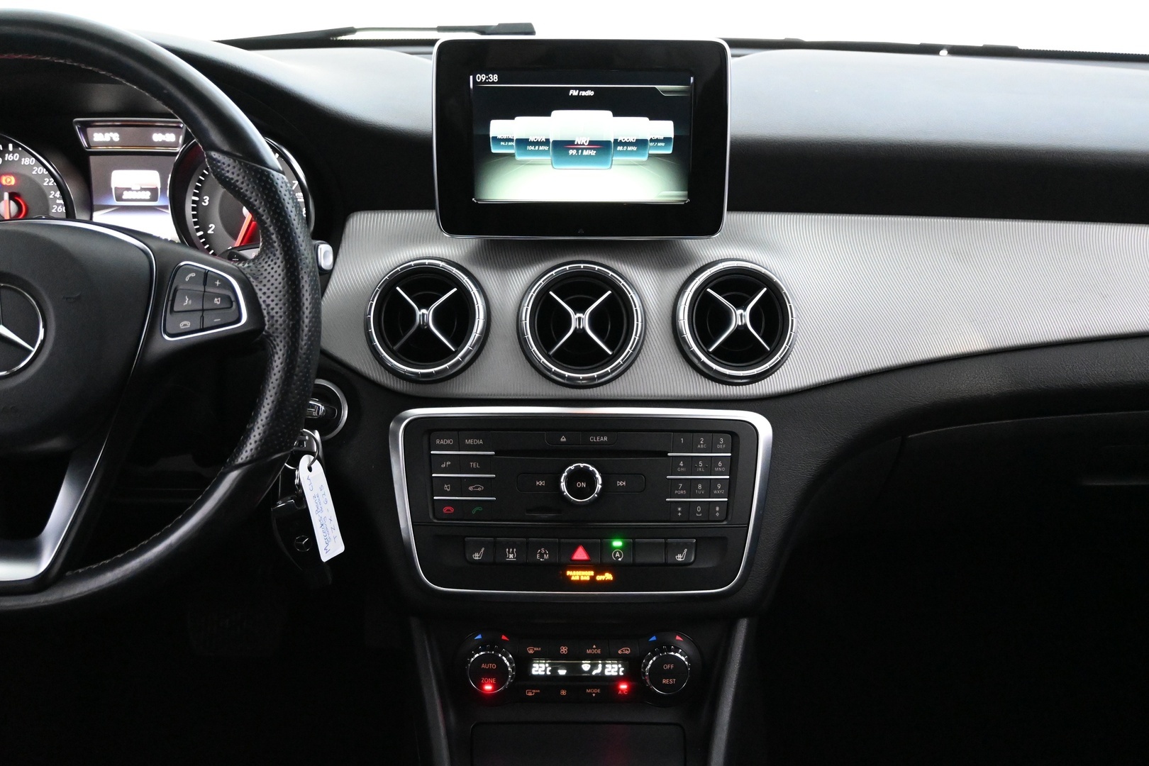 MERCEDES-BENZ CLA 2015