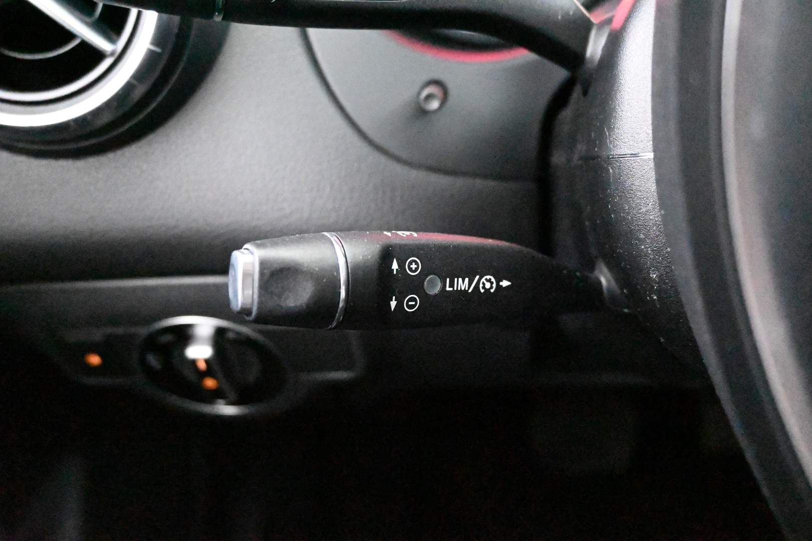 MERCEDES-BENZ CLA 2015