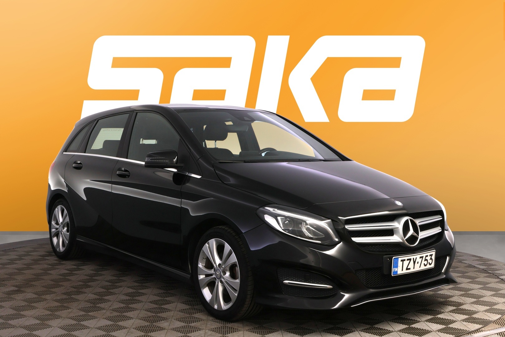 MERCEDES-BENZ B 2016