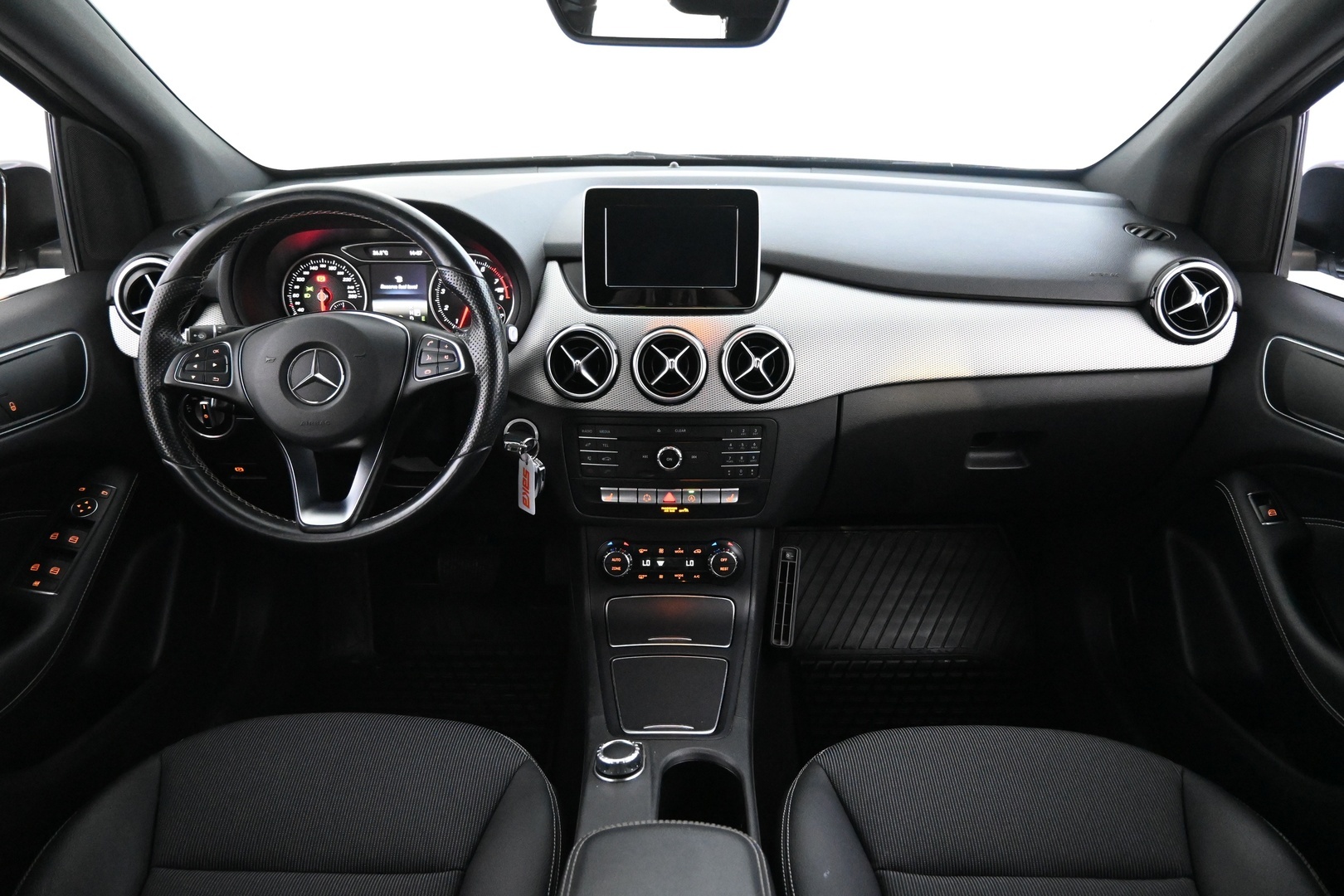 MERCEDES-BENZ B 2016