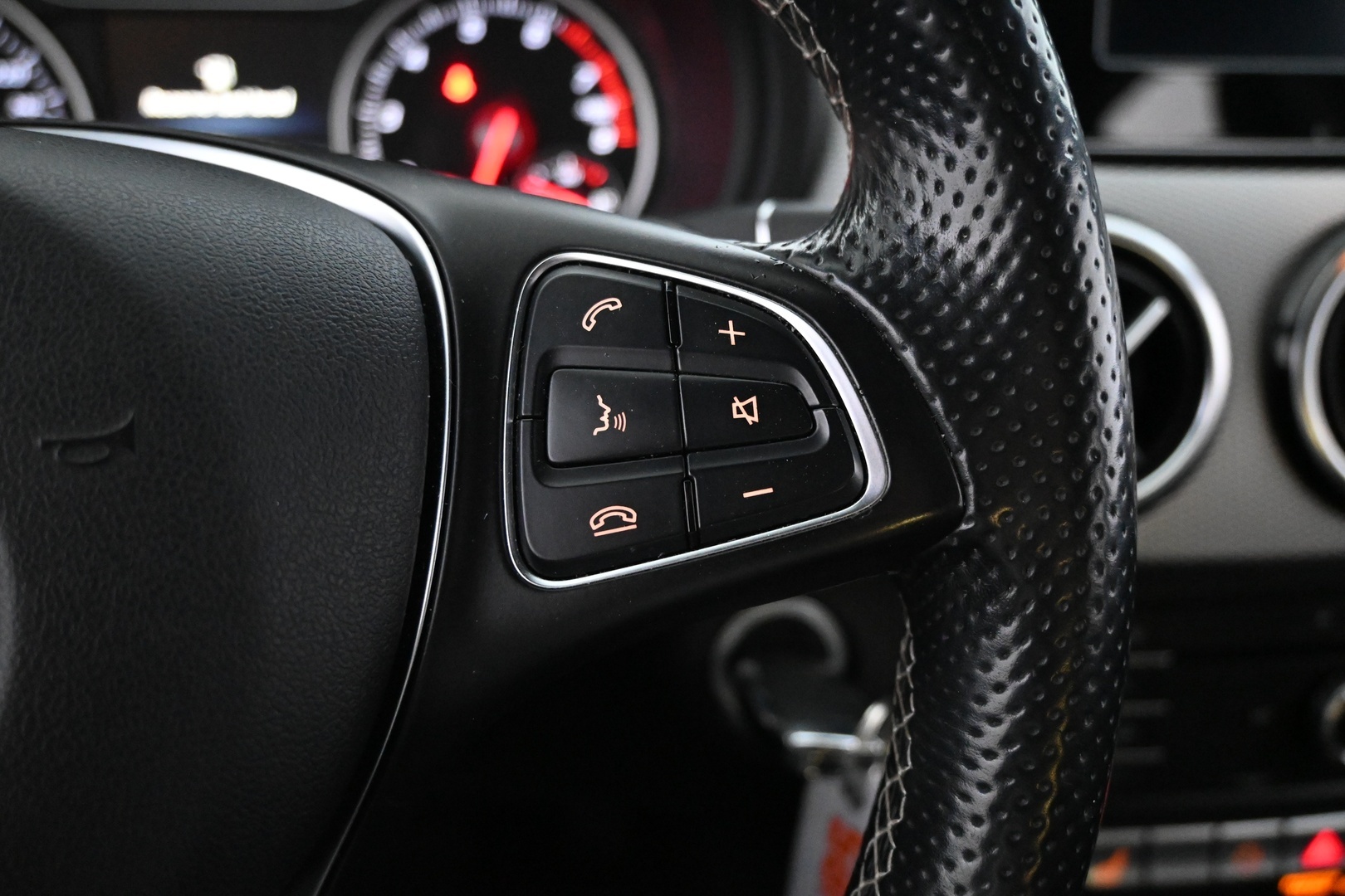 MERCEDES-BENZ B 2016