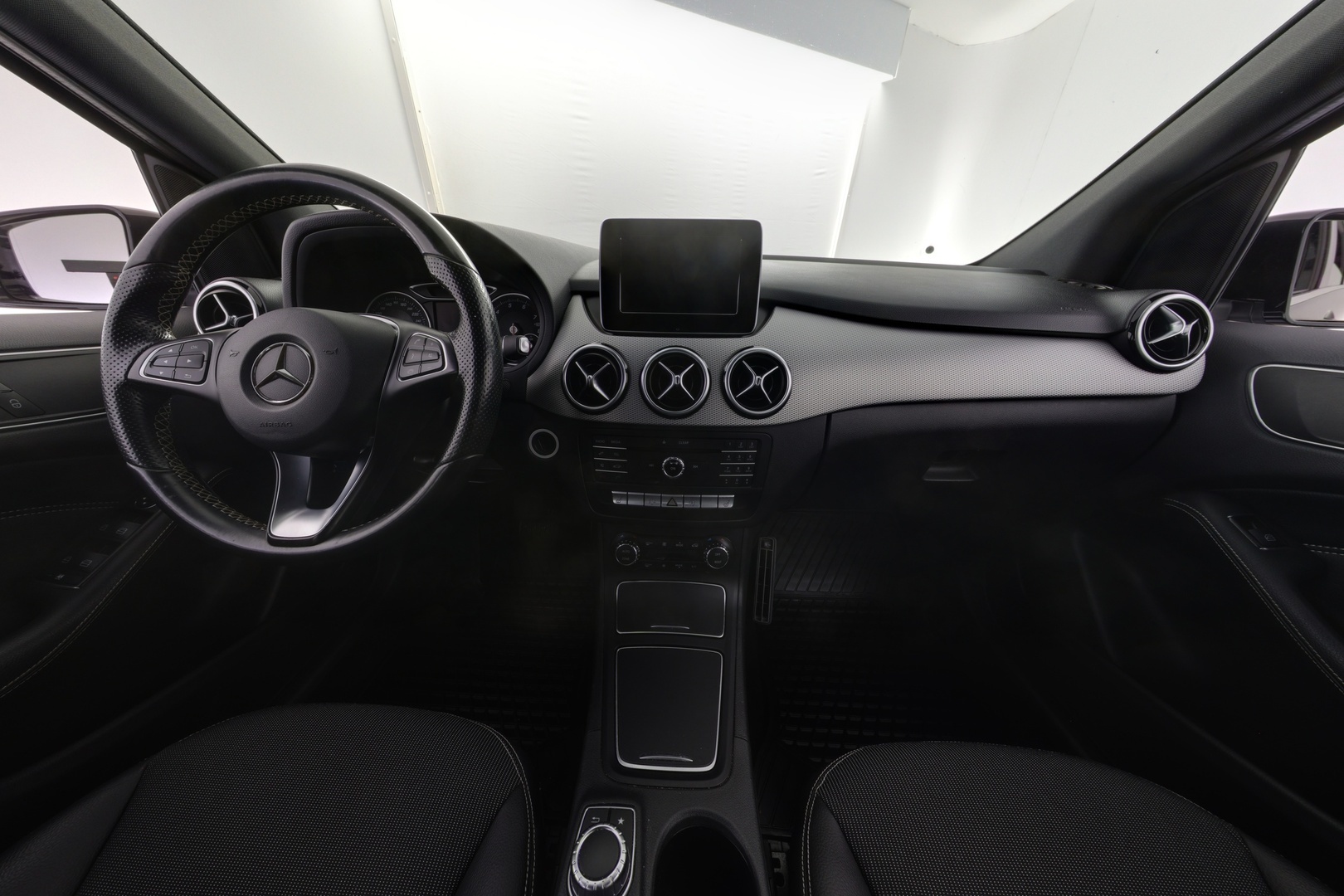 MERCEDES-BENZ B 2016
