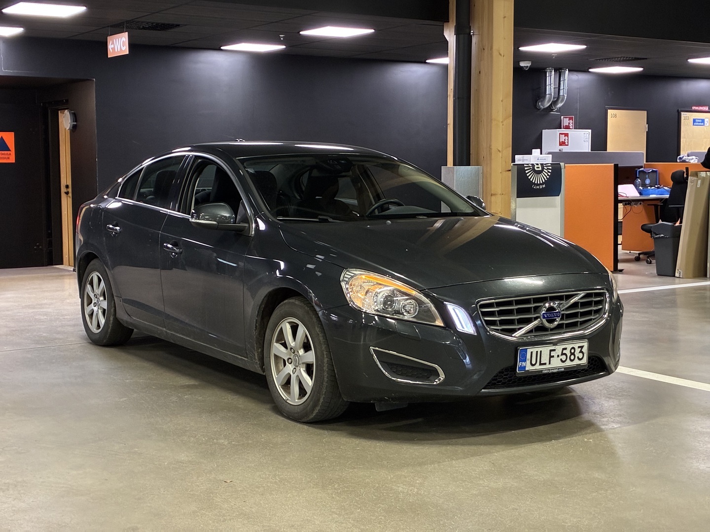 VOLVO S60 2011